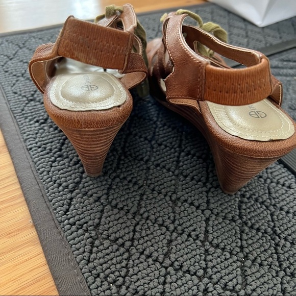⭐Giani Bernini Cognac Luggage Leather Strappy Caged Peeptoe Wedge Sandals Size 6 - Picture 6 of 7